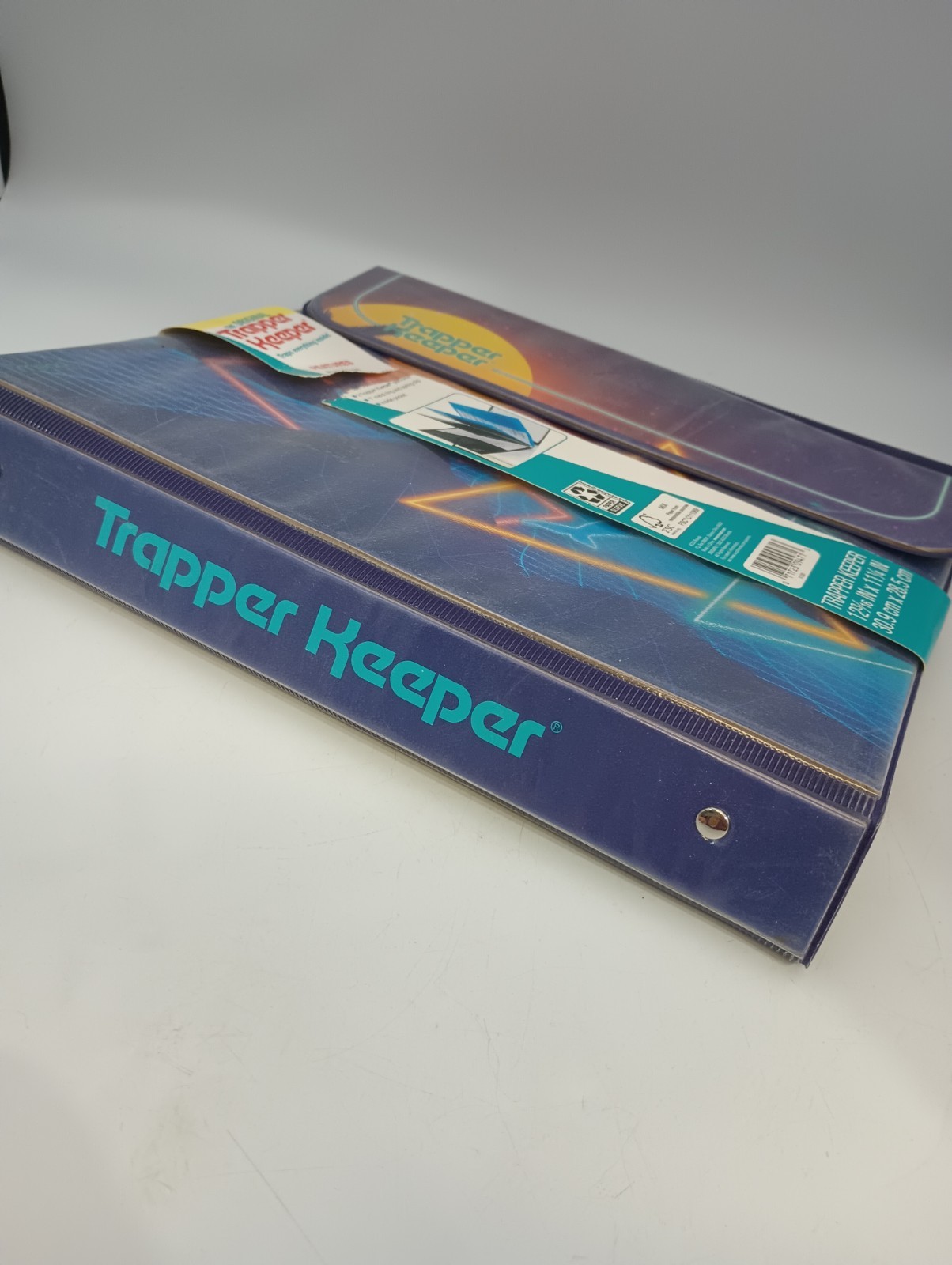 Vintage Style Retro 80s Mead Trapper Keeper 1″ Round 3 Ring Binder w/ 2 Folders