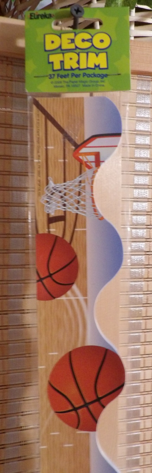 Eureka Basketball Deca Trim Scalloped Classroom Border 2 1/4″ x 37′