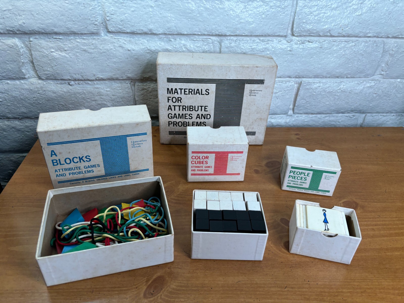 Vintage 1967 Educational Material — Materials for Attribute Games Problems