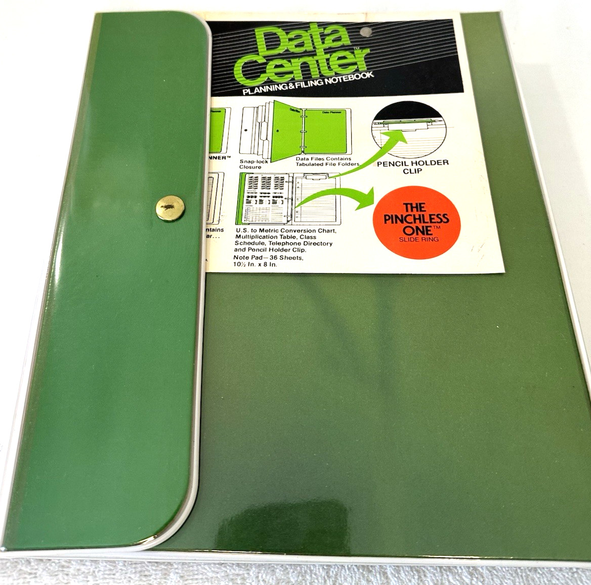 Vintage 1975 Mead Daisy Flower Data Center Binder Trapper NWT