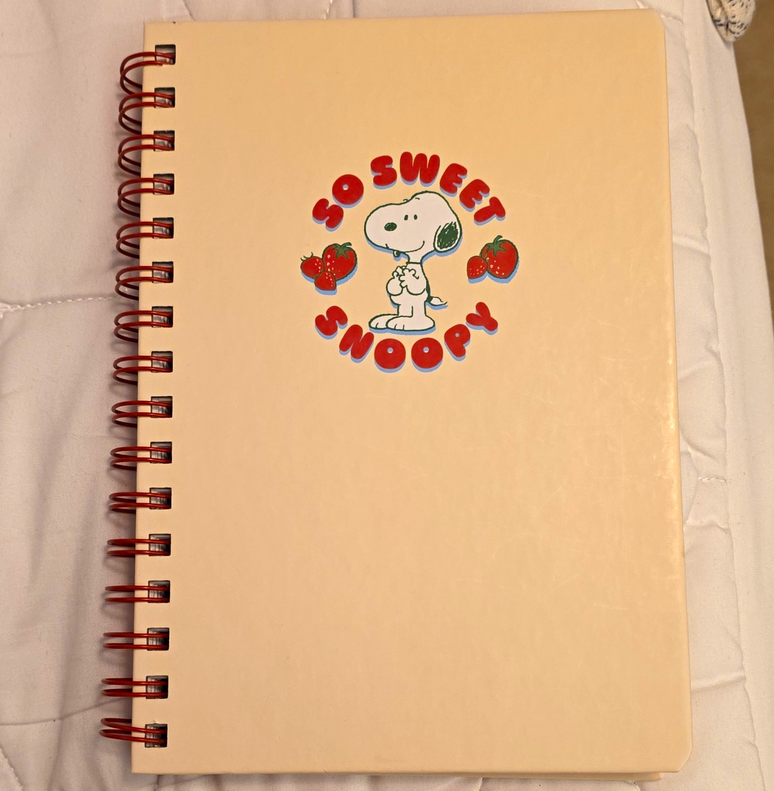 Graphique So Sweet Snoopy Peanuts A5 Lined Spiral Notebook Beige/Red Retro