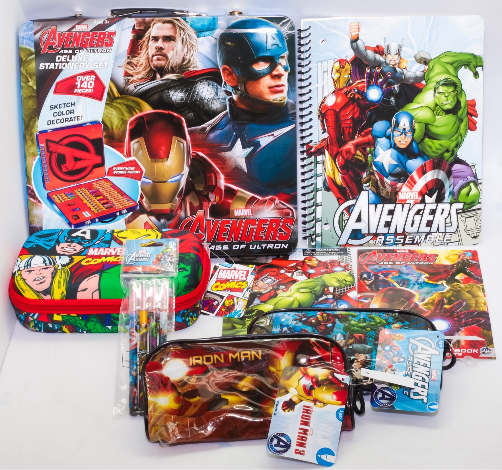 NEW Disney’s Marvel’s Avengers Deluxe Stationery Superhero Combo Pack Gift Set