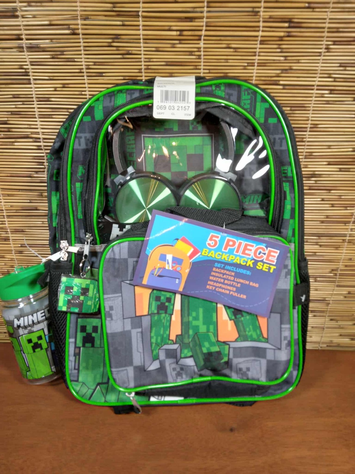 Minecraft Kids‘ 5-PC 16″ Backpack Set with Headphones and Lunch Bag